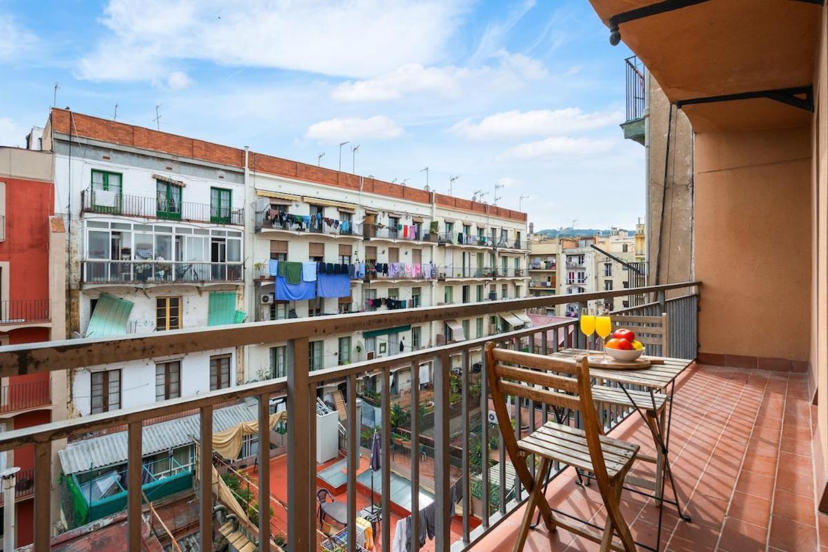 Lodging Apartments Liceu G1 Барселона Экстерьер фото