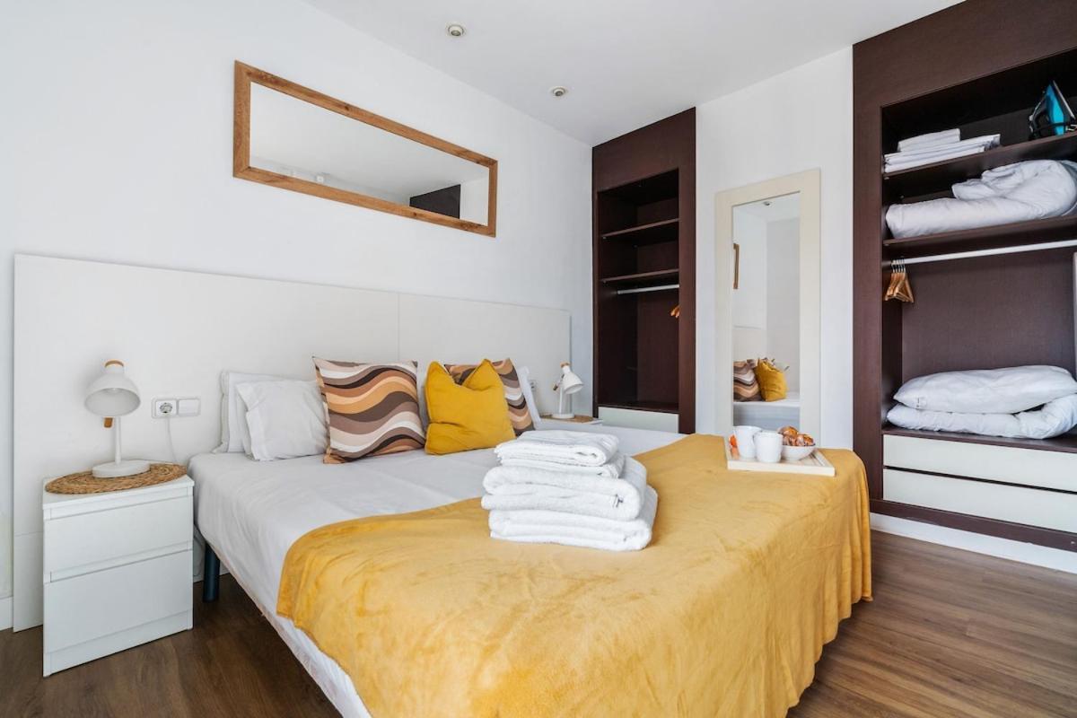 Lodging Apartments Liceu G1 Барселона Экстерьер фото